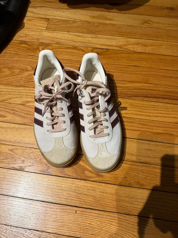 Adidas Gazelle Bold Leather Suede Platforms Burgundy Cream Maroon Sneakers Sz 8 white shoes - Image 4