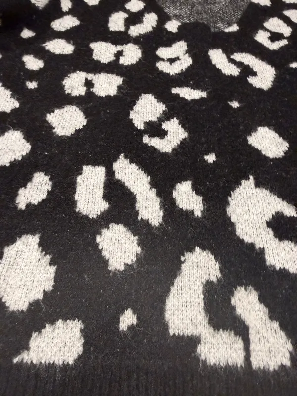 & Other Stories Leopard print sweater - Image 3