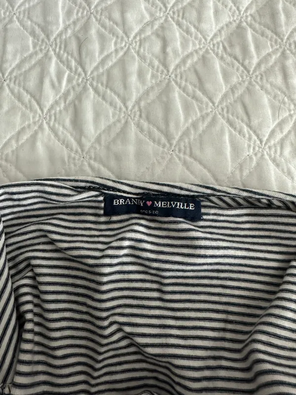 Brandy Melville Crop Top - Image 3