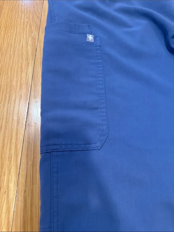 Figs women’s Kade straight scrub pants size large/T. - Image 2