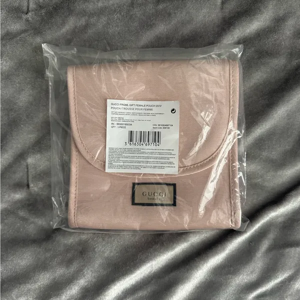 NWT Gucci Beauty • Bag • Makeup Bag - Image 6