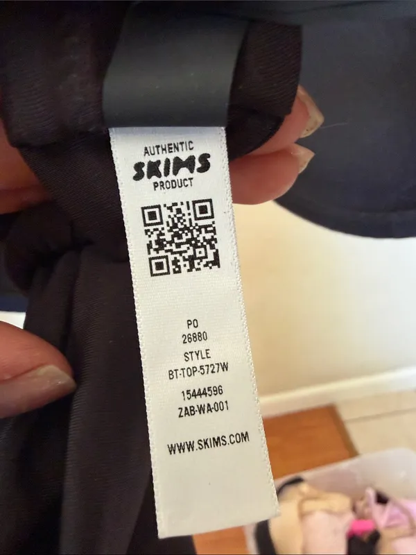 SKIMS NWT Signature Swim Ultimate Push Up Bikini Top - Onyx size L - Image 7