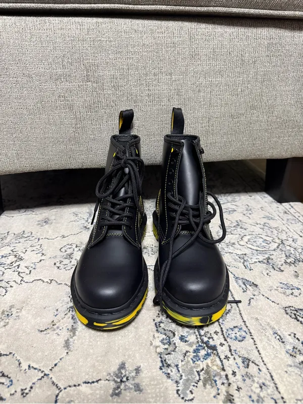 Dr Martens 1460 Marbled Sole Smooth Leather Lace Up Boot - Image 4
