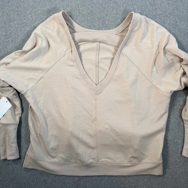 Yogalicious Stephanie Hi-Low Sweatshirt Women's Small Beige New Pullover - Image 8