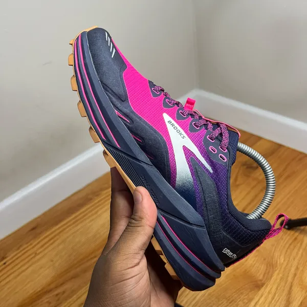 Brooks Cascadia 16 Pink Blue 1203631B425 Size 8W NO BOX - Image 19
