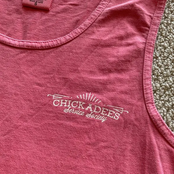 Comfort Colors Chickadees Chi Kappa Phi Pink Salmon Tank Top Size Small Like New - Image 2