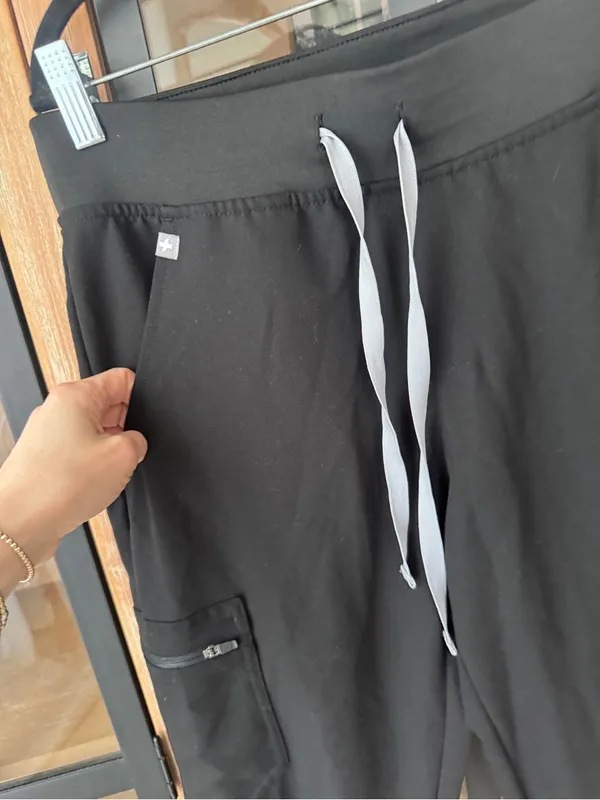 Figs scrubs zamora joggers pants black pockets slim medical yoga waistband - Image 6