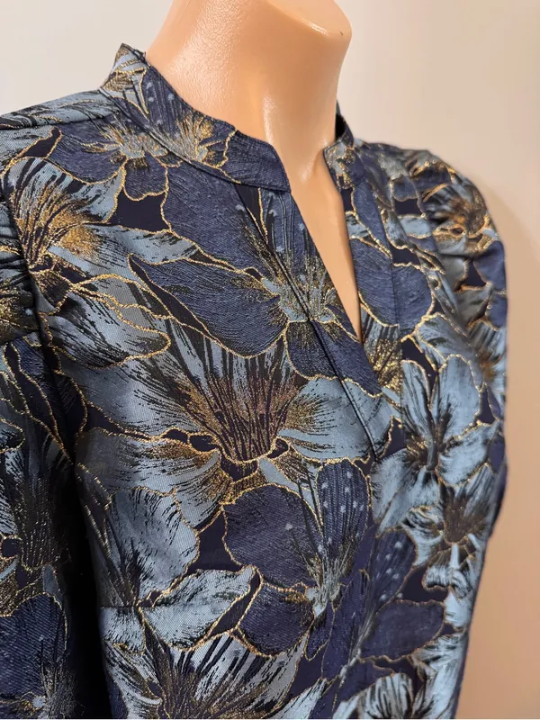 Crown & Ivy Jacquard Floral Metallic 3/4 Puff Sleeve Dress Blue Gold - Image 7