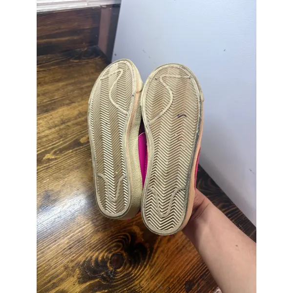Nike‎ Burgundy And Pink Sneakers Size 5 - Image 9