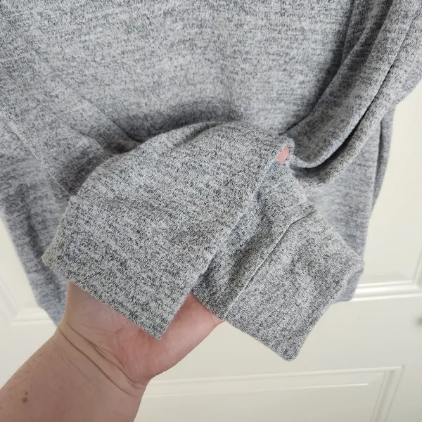 Aritzia Wilfred Free Women's Sweater Gray Long Sleeve Size M Medium - Image 5