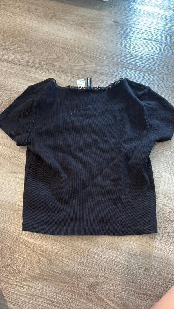 H&M short sleeve shirt - Image 2