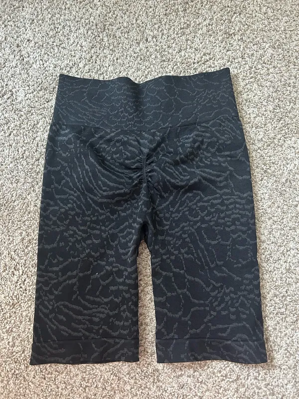 Gymshark shorts - Image 2