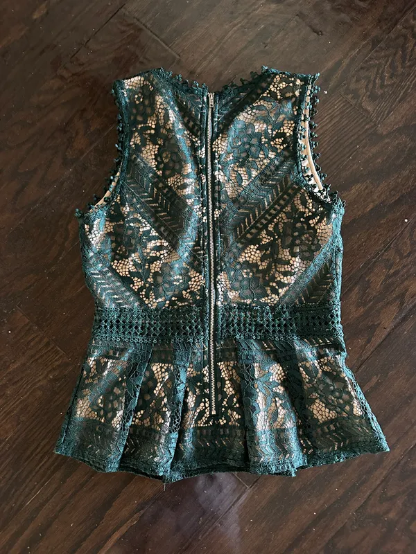 Romeo + Juliet Couture Top - Image 4
