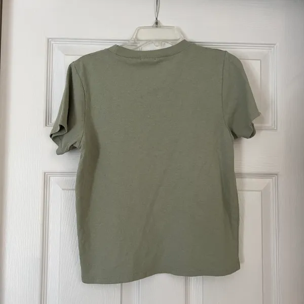 NWT John Galt Light Sage Green Short Sleeve T-Shirt Shirt - Image 5