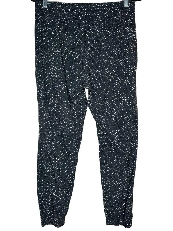 Lululemon Jogger Butterfly Texture Black White Size 8 - Image 9