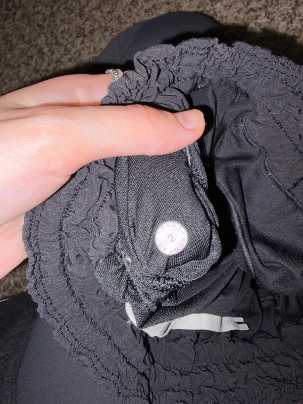Lululemon Shorts Hotty Hot 2.5" Black - Image 5