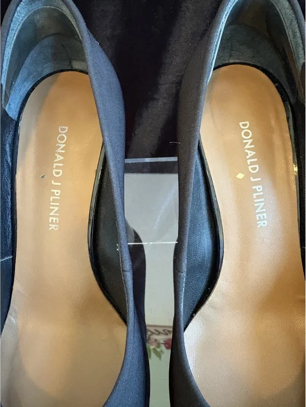 Donald J Pliner Bonita Black Satin Pumps with Two-Tone Block Heels, Size 8M - Image 5