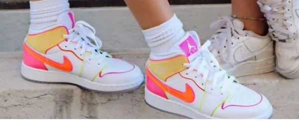 Nike Jordan 1 Mid Edge Glow - Image 3