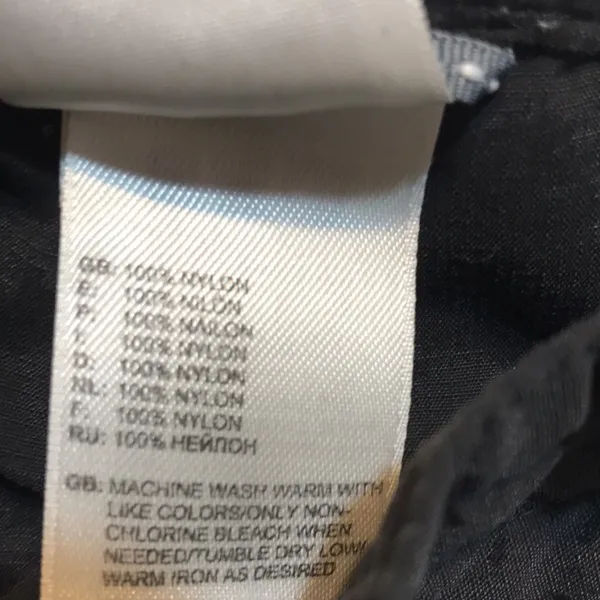 The‎ North face ladies nylon convertible pants size 8 - Image 13