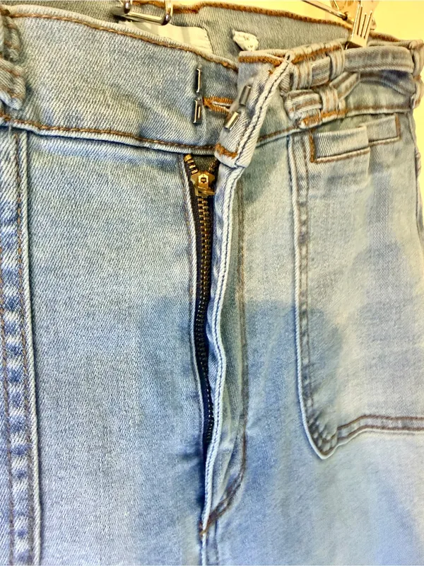 A Loves A Light Wash High Rise Wide Leg Jeans Size 26 Lattice Belt Flare - Image 7