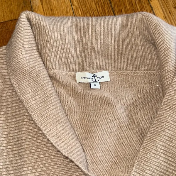 Cortland park 100% cashmere mock v neck open long sleeve sweater camel beige S - Image 3