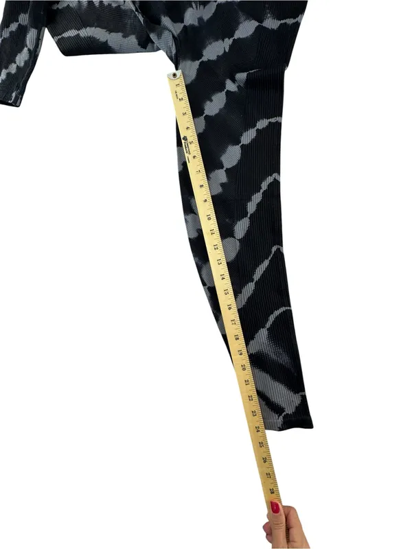 PINK Victoria's Secret Black & Gray Tie-Dye Ribbed Leggings - Image 3
