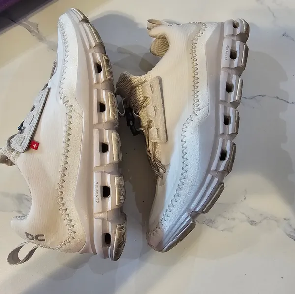 On Cloudaway White Size 7 - Image 5