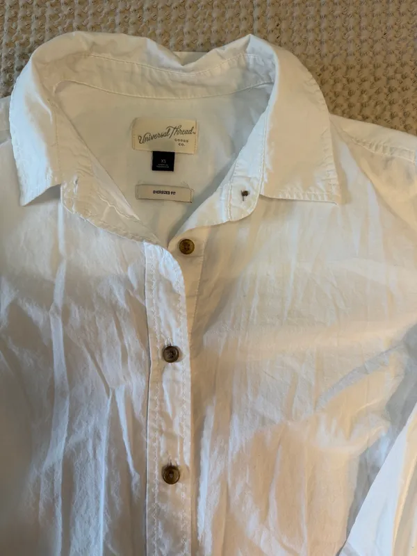 Universal threads button up - Image 3