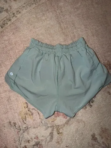 Lululemon Hotty Hot Shorts 2.5" - Image 2