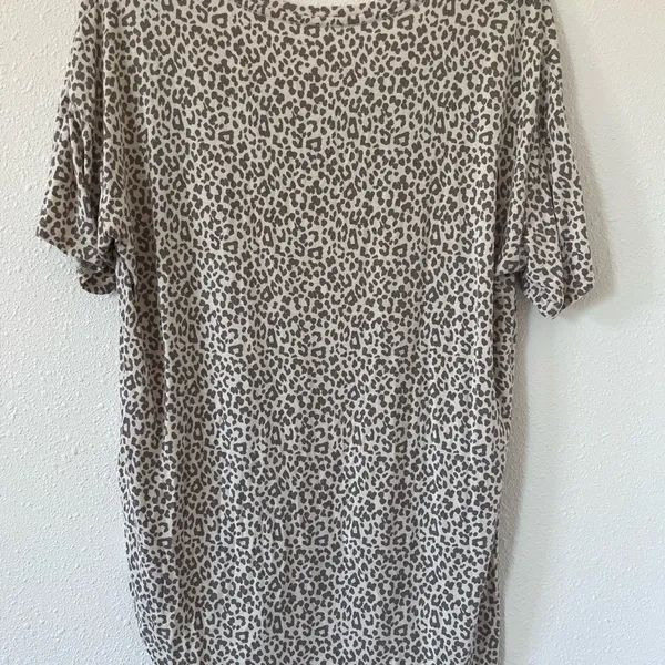 American Eagle soft & sexy leopard print Shirley sleeve tee - Image 2