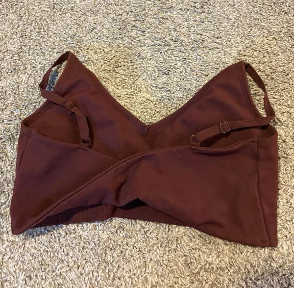 YoungLA Womens Sculpt Seamless Twist Bra Burgundy Medium EUC - Image 2