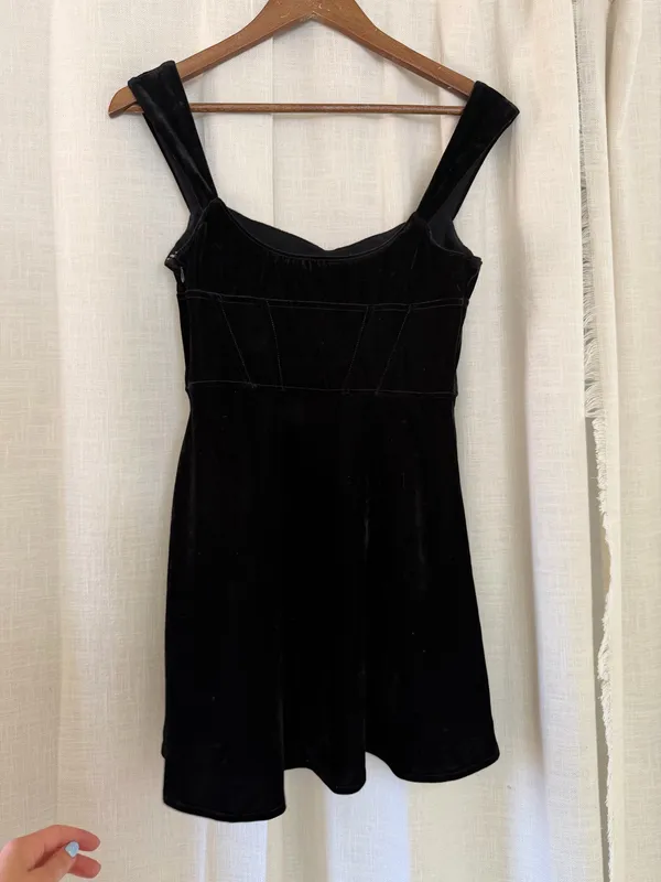Urban Outfitters Velvet Dress Black - Image 4