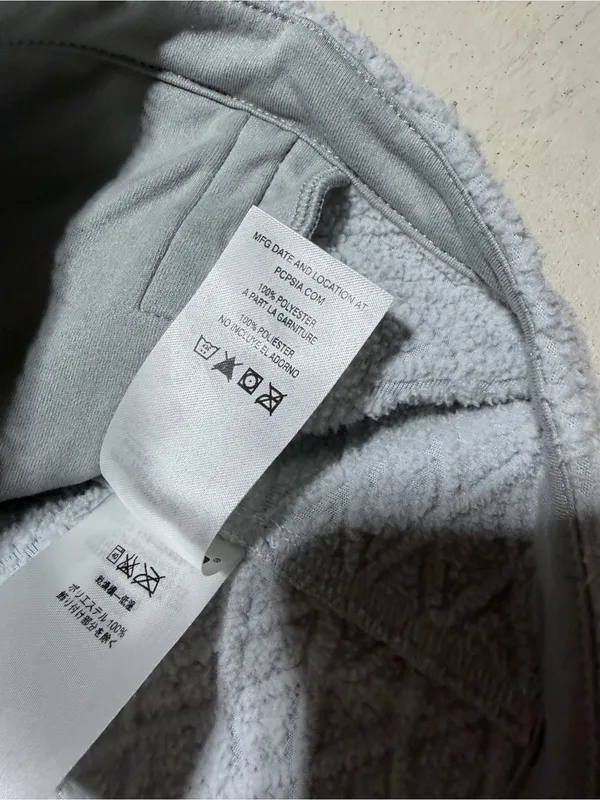 Patagonia Light Gray diamond Capra Fleece Jacket small - Image 7
