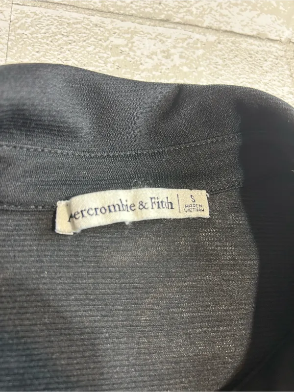 Abercrombie & Fitch Black Mesh Button-Front Long Sleeve Shirt Size Small - Image 4