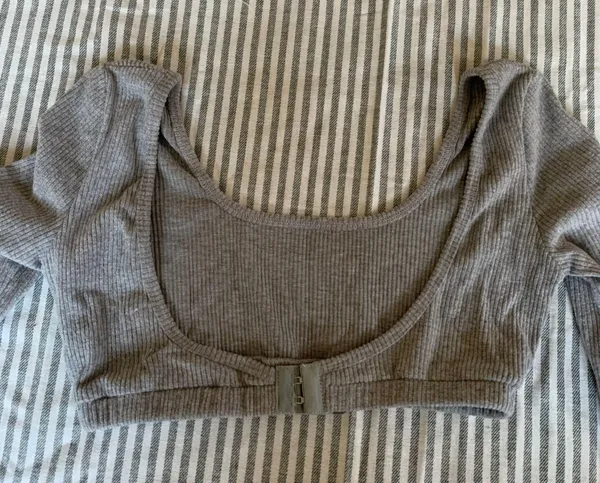 Edikted Long Sleeve Crop Top - Image 3