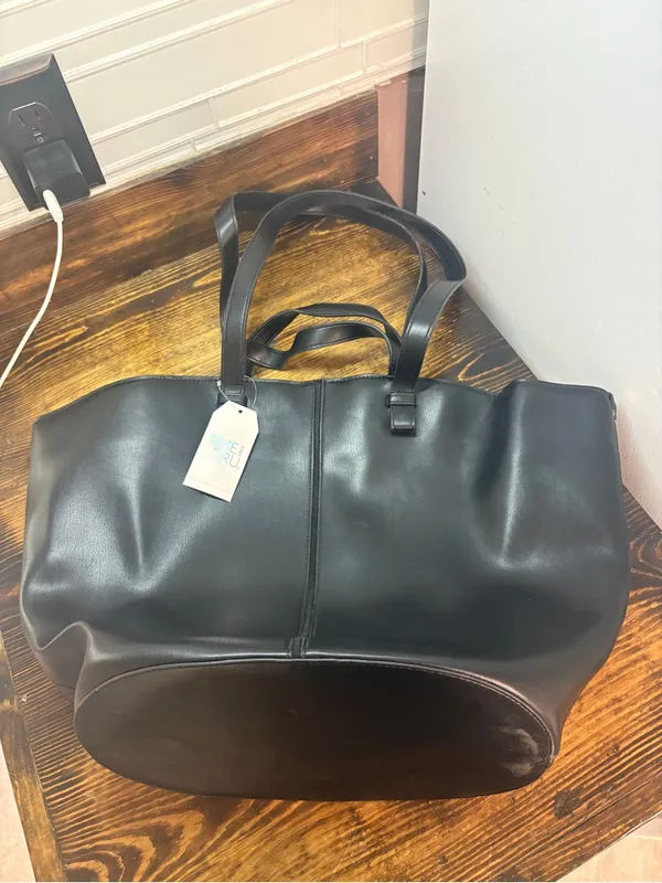 Time and tru black shoulder handbag/tote bag - Image 2