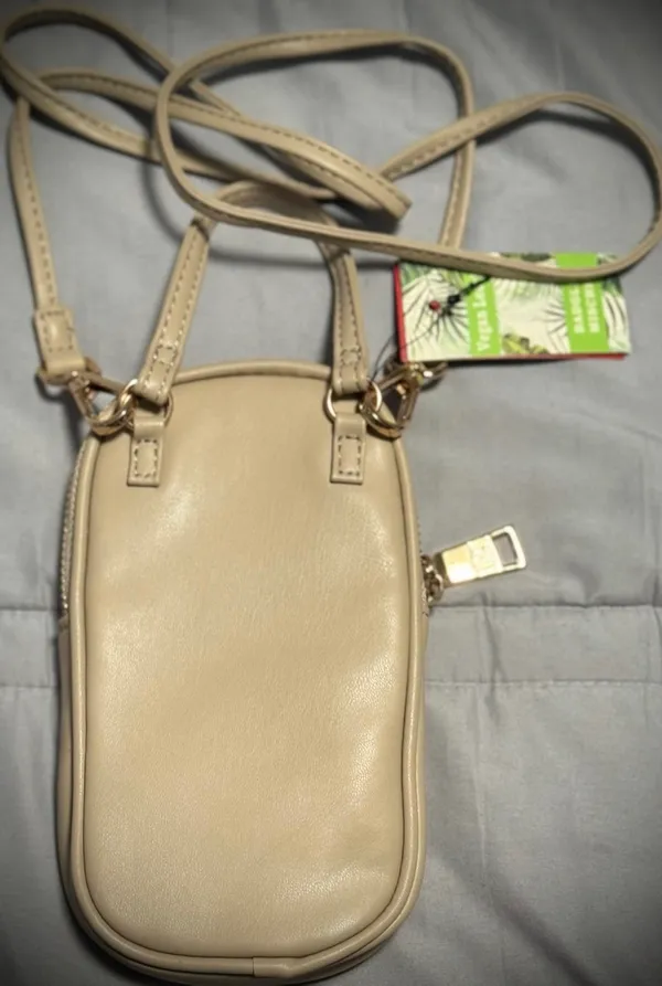 Badgley Mischka Beige Crossbody Quilted Phone Bag. BNWT - Image 2