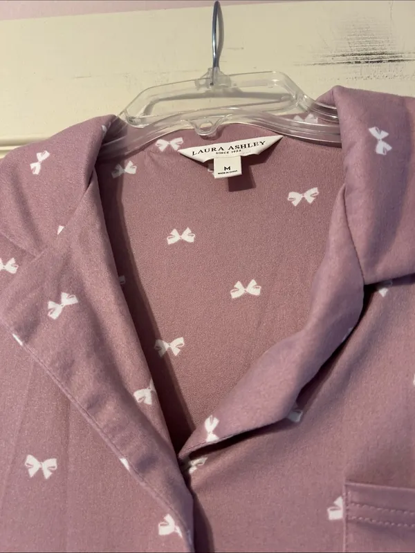 Laura Ashley Mauve Bow-Print Short Sleeve Pajama Set Medium - Image 3