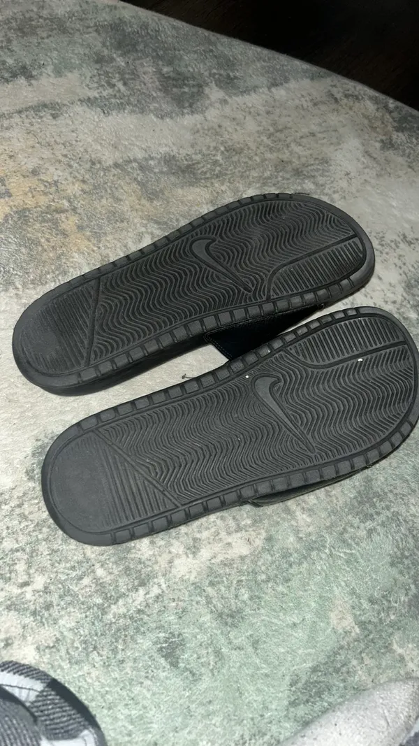 Nike Slides Black - Image 2