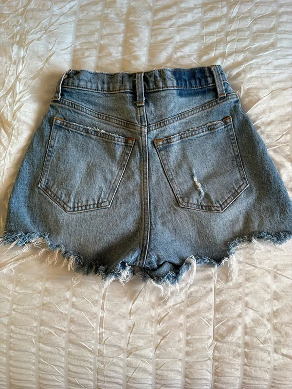 Abercrombie High-Rise Shorts - Image 2