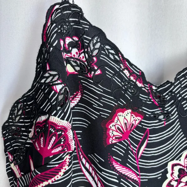 Daniel Rainn Anthropologie Floral Eyelet Cami Tank Top Black Pink Size Small S - Image 5