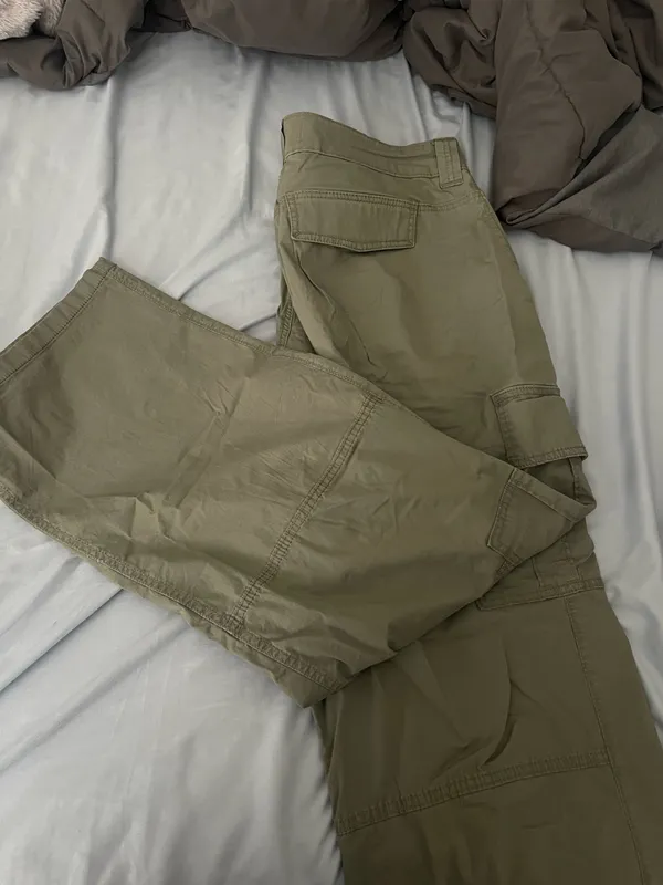 Hollister Cargo Pants - Image 3