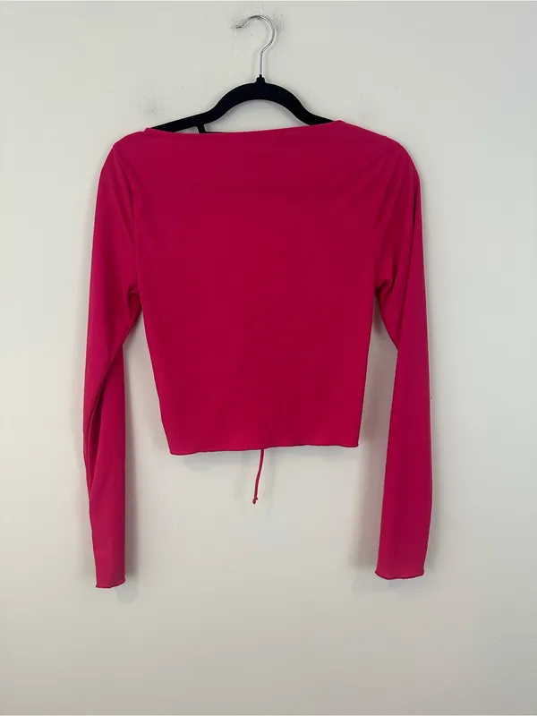 Urban Outfitters Pink Ruched Long-Sleeve Crop Top Ribbed Material Size Medium - Image 5