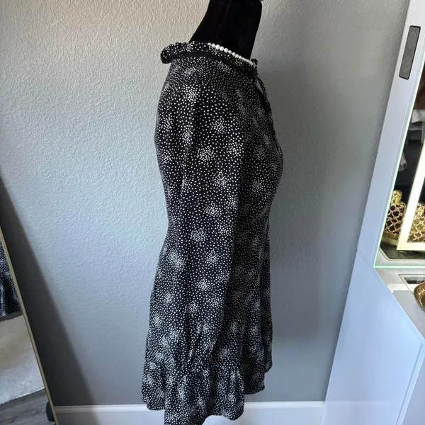 Loft polla dot mini dress size00 - Image 2