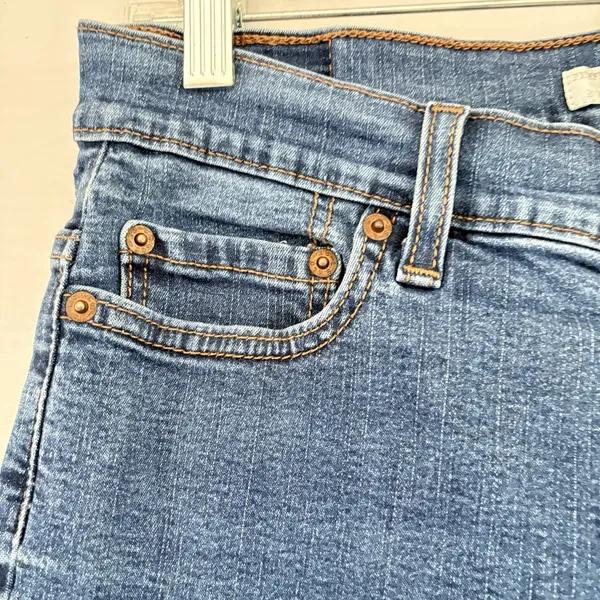 Levi's Women's 512 Perfectly‎ Slimming Straight Leg Jeans Medium Wash Size 10 S - Image 7
