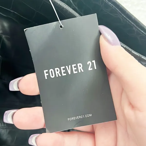 Forever 21 Black Snake Skin Faux Leather NEW Mini Skirt - Image 9