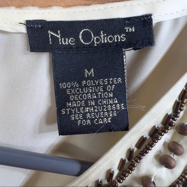 Nue Options Medium Sleeveless Beaded Top with a Keyhole Button Closure - Image 4