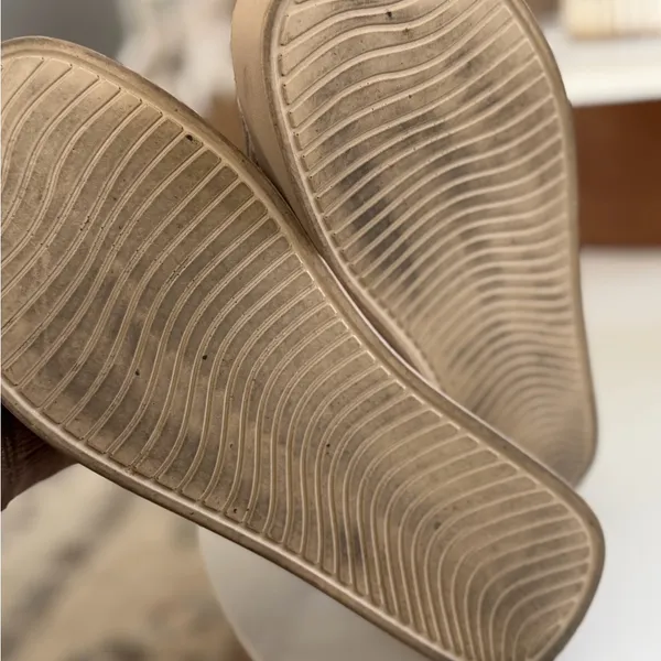 Cushionare Elegant Tan Slide Sandals - Image 4
