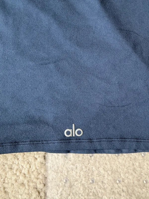 Alosoft Crop Alo Yoga Finesse Short Sleeve - Image 4