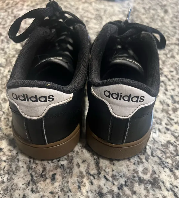 adidas Unisex Kids Black/White Low Top Lace-Up Sneaker Shoe US 4.5 - Image 6